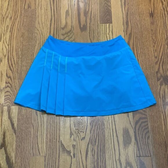 Athleta Second Wind Skort - Picture 2 of 6